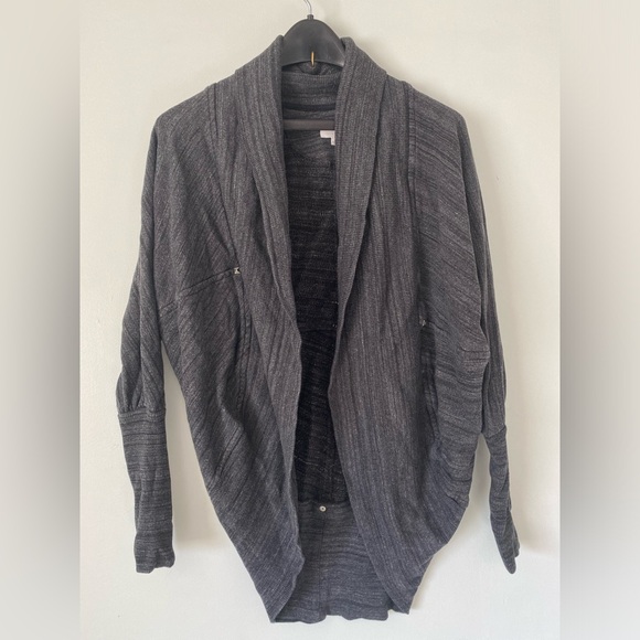 Wilfred Aritzia Diderot Cardigan Cocoon Sweater Size Small - Picture 6 of 9